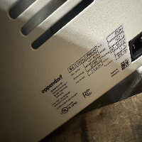 Eppendorf 5804 Centrifuge image 0